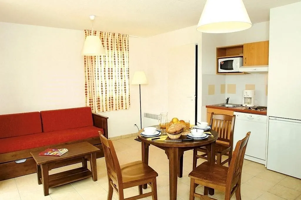 Terres De France - Domaine De Claire Rive Otel Prayssac 3*,  Fransa