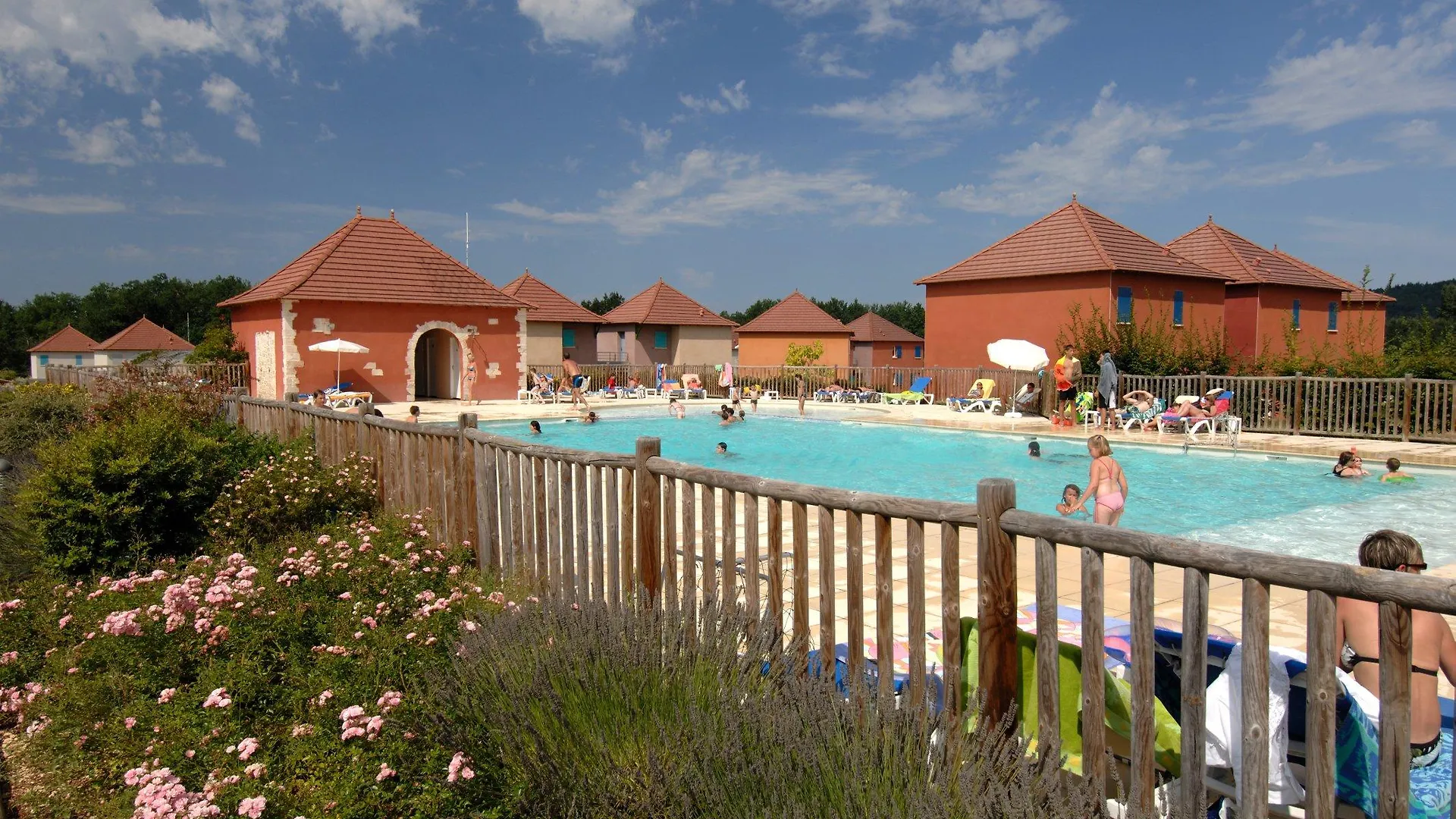 Holiday park Terres De France - Domaine De Claire Rive Hotel Prayssac
