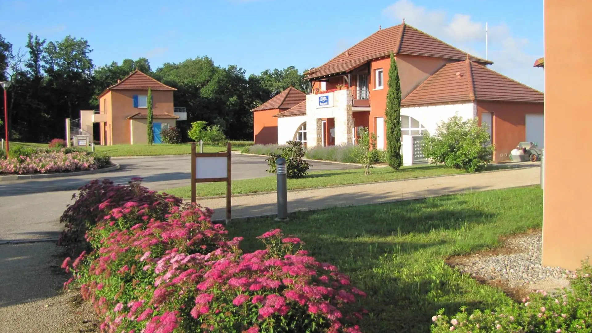 *** Holiday park Terres De France - Domaine De Claire Rive Hotel Prayssac France